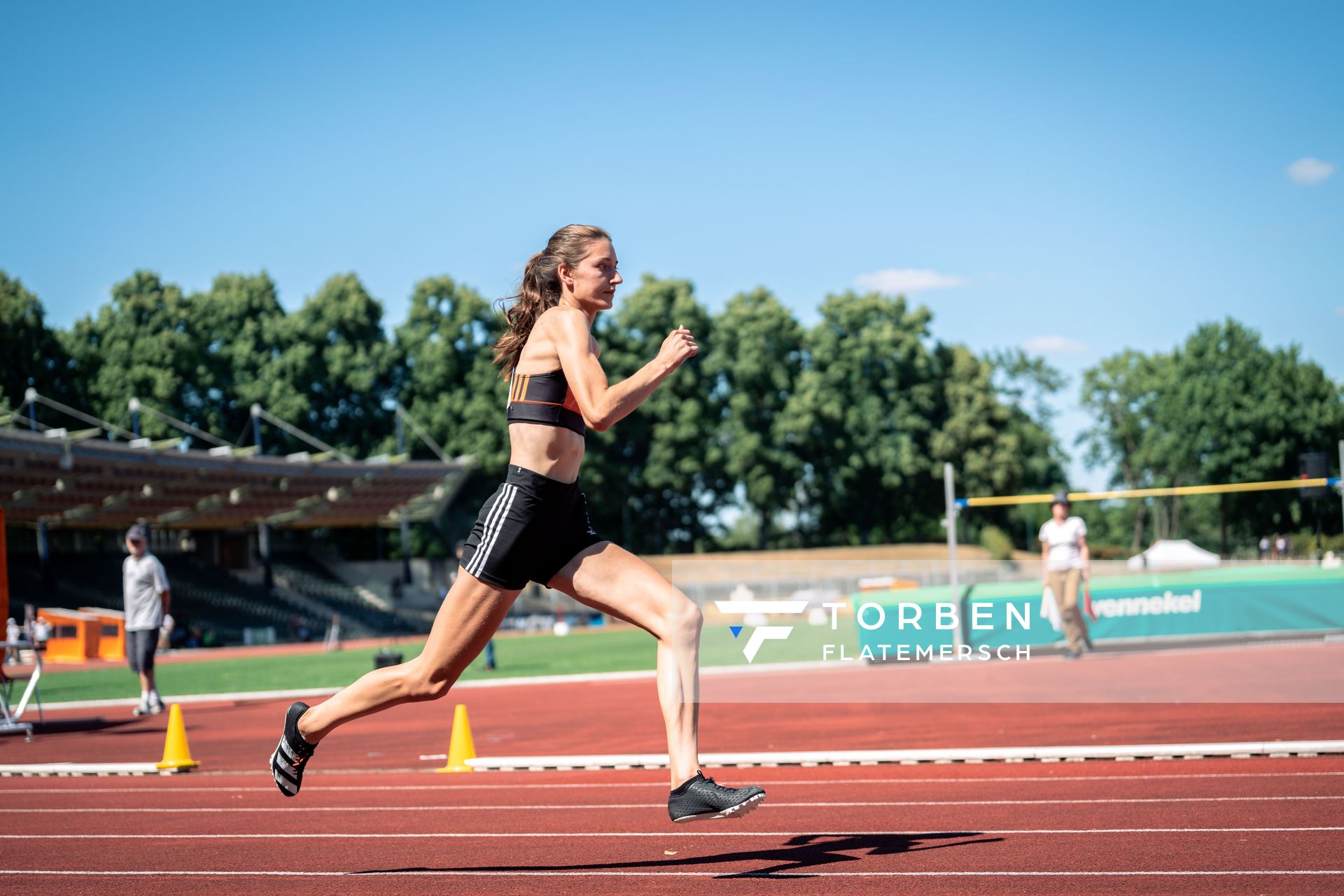 Lena Charlotte Horton (SG Bredenbeck-Holtensen) am 02.07.2022 waehrend den NLV+BLV Leichtathletik-Landesmeisterschaften im Jahnstadion in Goettingen (Tag 1)